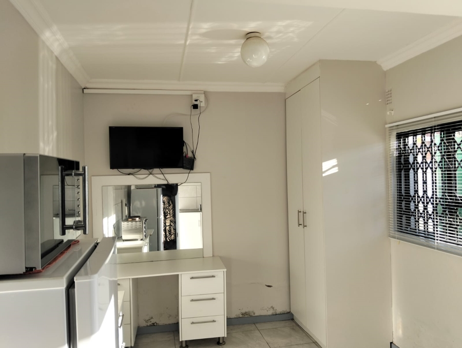 1 Bedroom Property for Sale in Southernwood Eastern Cape